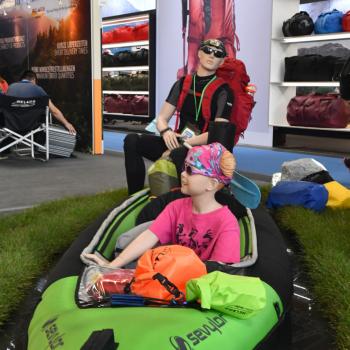 Auf der Erfolgswelle: Wassersport liegt voll im Outdoor Trend – Die Leitmesse Outdoor präsentiert vergrößerte Water Sports Area - (c) Outdoor Friedrichshafen