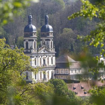 Kloster Schöntal im Blätterrahmen - (c) Jörg Bornmann