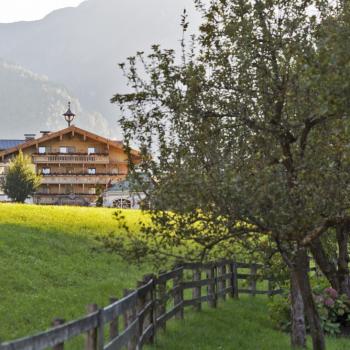 Blick auf das ElisabethHotel Mayerhofen Zillertal