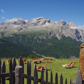 In Corvara, Herzen des ladinischen Dolomiten-Tals Alta Badia, erwarten die Besucher viele Wanderungen mit wunderbaren Ausblicken auf die Berge - (c) Harald G. Koch