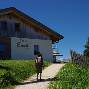 In Corvara, Herzen des ladinischen Dolomiten-Tals Alta Badia, erwarten die Besucher viele Wanderungen mit wunderbaren Ausblicken auf die Berge - (c) Harald G. Koch