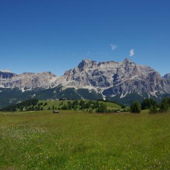 In Corvara, Herzen des ladinischen Dolomiten-Tals Alta Badia, erwarten die Besucher viele Wanderungen mit wunderbaren Ausblicken auf die Berge - (c) Harald G. Koch