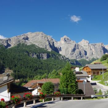 In Corvara, Herzen des ladinischen Dolomiten-Tals Alta Badia, erwarten die Besucher viele Wanderungen mit wunderbaren Ausblicken auf die Berge - (c) Harald G. Koch