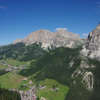 In Corvara, Herzen des ladinischen Dolomiten-Tals Alta Badia, erwarten die Besucher viele Wanderungen mit wunderbaren Ausblicken auf die Berge - (c) Harald G. Koch