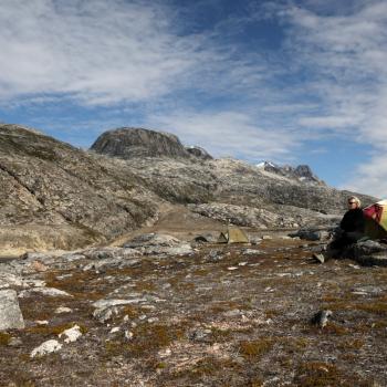 Ostgrönland - Weder Wanderweg noch Trampelpfad haben sich in die Landschaft gefressen. Wer hier seinen Fuß vor den anderen setzt, hat das Gefühl, diese besondere Landschaft als erster zu betreten.