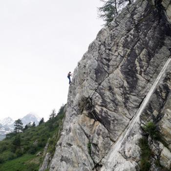 Klettern in Osttirol - 2015 wurden fünf Mehrseillängentouren in Kals, am Fuße des Großglockners erschlossen. Startpunkt ist im neuen Klettergarten in Kals, in dem auch Anfänger einen leichten Einstieg in die Trendsportart finden. Die Schwierigkeitsgrade reichen von 3+ bis 8- - (c) Osttirol Werbung