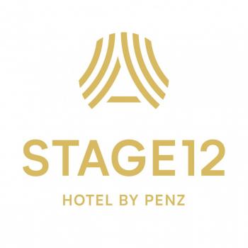 Hinter dem schicken Logo steht das neue hotel Stage12 in Innsbruck - (c) Stage12