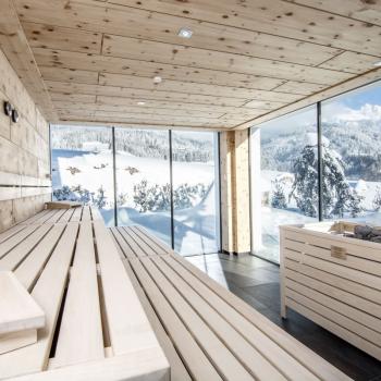 PURADIES Leogang - Saunaausblick auf die Winterlandschaft im Salzburger Land - (c) Puradies