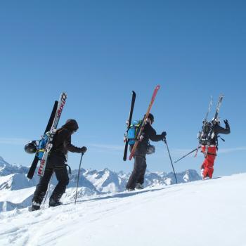 Aufstieg bei einer Skitour im Kleinwalsertal