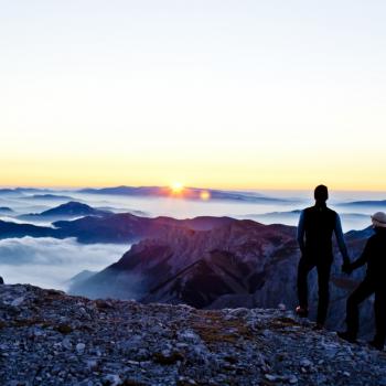 Der Blick über die Gipfel läßt wohl jeden Wanderer zur Ruhe kommen - (c) Tom Lamm