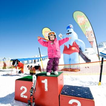 Vom Zauberteppich ins Skigebiet - (c) Stubaier Gletscher - Andre Schönherr