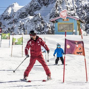 Vom Zauberteppich ins Skigebiet - (c) Stubaier Gletscher - Andre Schönherr