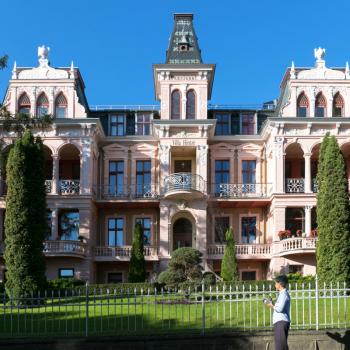 Wandern auf Usedom - Villa an der Uferpromenade - (c) Roy von Elbberg