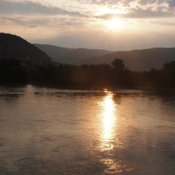 Abendstimmung an der Donau bei Dürnstein in der Wachau - (c) Jörg Bornmann