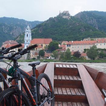 Mit der Radfähre von Rossatz nach Dürnstein in der Wachau - (c) Jörg Bornmann