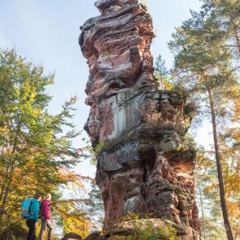 Wandern durch bizarre Buntsandsteinwelten, auf dem Napoleon-Steig durchs Dahner Felsenland in der Pfalz - (c) Dominik Ketz - Pfalz-Touristik e.V.