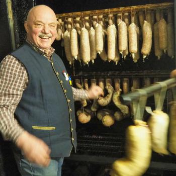 Die Wiesentour - rund um Lauterbach-Maar führt die leicht Tour über weiche Wiesenwege und sanfte Hügelkuppen - (c) Jörg Bornmann