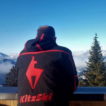KitzSki setzt auf nachhaltigen Wintersport - Umweltfreundlich mit dem KitzSkiXpress ins Skigebiet, Pistenraupe fährt mit Wasserstoff - (c) Gabi Vögele