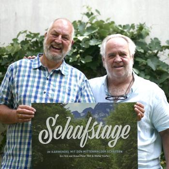 Kameramann und Regisseur Klaus-Peter Hütt mit Co-Regisseur und Produzenten Walter Steffen - Schafstage - Ein Film über die Bergschafe im Karwendel - (c) Konzept+Dialog.Medien
