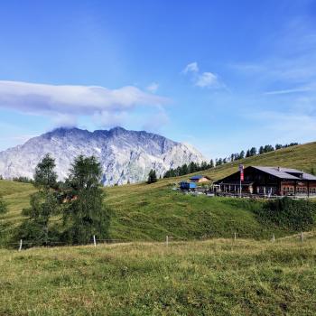 Die Gotzenalm liegt idyllisch vor dem mächtigen Watzmann - (c) Christine Kroll