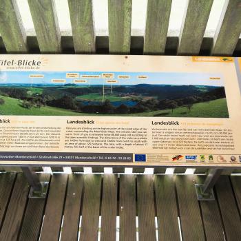 Und auch die Übersichtsbilder helfen dem Besucher die Eifel kennenzulernen - (c) Jörg Bornmann