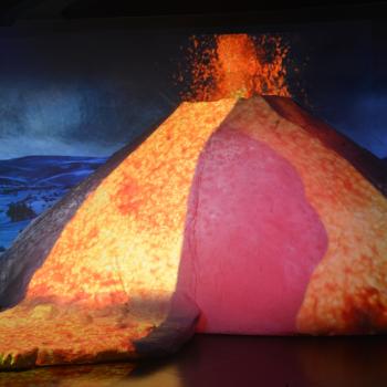 Was genau bei einem Vulkanausbruch geschieht, erfährt man zunächst anschaulich im Deutschen Vulkanmuseum Lava-Dome in Mendig im Landkreis Mayen-Koblenz - (c) Jörg Berghoff