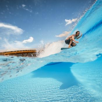 Die perfekte 'Reise'welle in Halbbermoos bei München - (c) Surftown