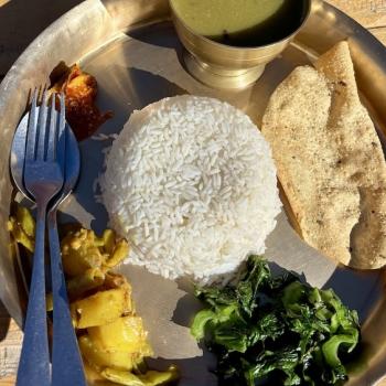 Das nepalesische Nationalgericht ist Dhal Bat - (c) Christine Kroll