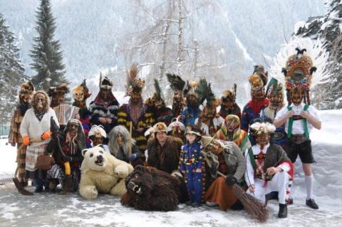 Mullerlaufen – den Winter „auskehrn" im Stubaital - (c) Gabi Dräger Mullerlaufen – den Winter „auskehrn" im Stubaital - (c) Gabi Dräger