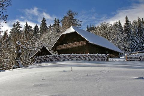 Das Geburtshaus des berühmten Sohnes der HOCHsteiermark, Peter Rosegger, im Winter - (c) Jakob Hiller