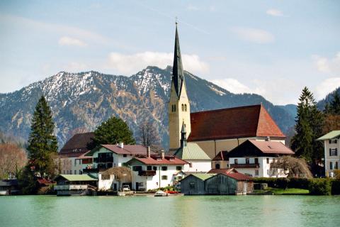 Das Rockendirndl vom Tegernsee Sage Das Rockendirndl vom Tegernsee Sage