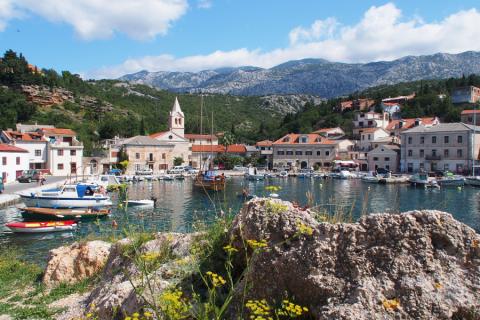 Fischerdorf an der Kroatisch Bucht in der Nähe des Velebit Gebirges - (c) Jörg Bornmann Fischerdorf an der Kroatisch Bucht in der Nähe des Velebit Gebirges - (c) Jörg Bornmann