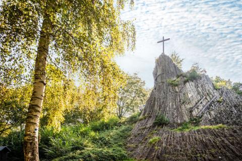 Wanderung durch den Westerwald und zum Basaltkegel aus erstarrter Lava - (c) Dominik Ketz - Westerwald Touristik Service, VGV Kirchen (Sieg)