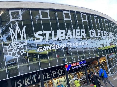 Stubaier Gletscher - dem frühlingsgleichen Winter entfliehen - (c) Gabi Dräger Stubaier Gletscher - dem frühlingsgleichen Winter entfliehen - (c) Gabi Dräger