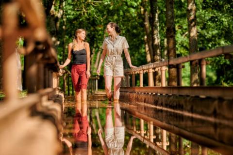 Lehm, Steine und Wasser Der erste Barfußpfad Deutschlands entstand in Bad Sobernheim im Nahetal - (c) RLP-Tourismus Lehm, Steine und Wasser Der erste Barfußpfad Deutschlands entstand in Bad Sobernheim im Nahetal - (c) RLP-Tourismus